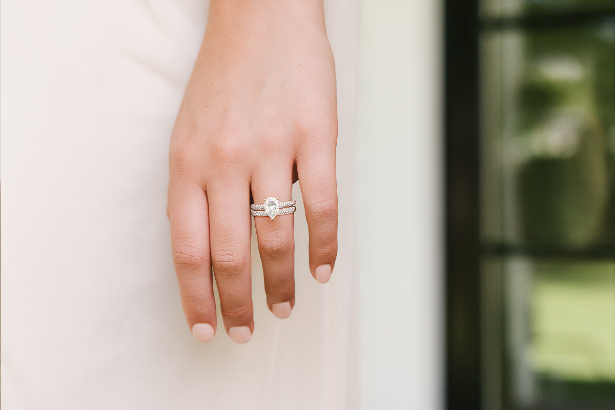 The Right Way to Wear a Wedding Ring